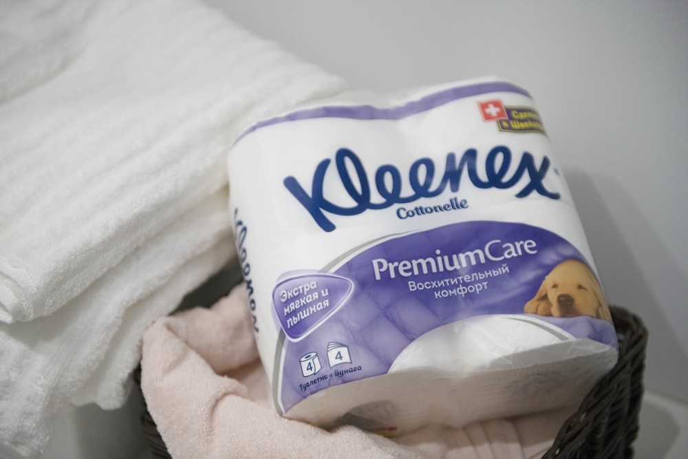 Бумага туалетная KLEENEX Cottonelle Premium Comfort  4 шт  4-х слойная,  Швейцария   { 33914 }